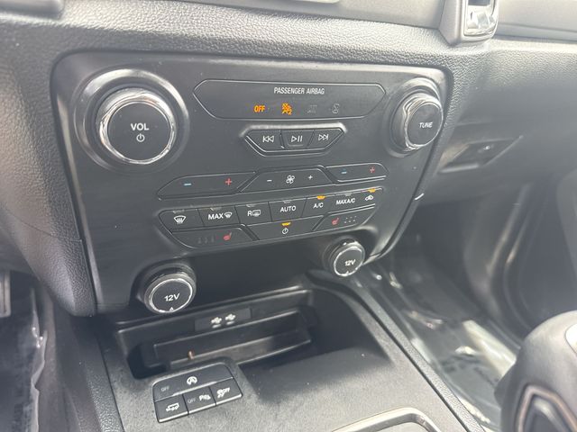 Used 2019 Silver Ford XLT image 22