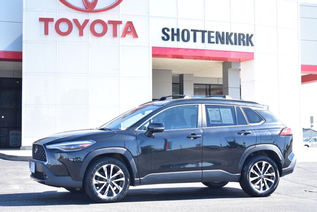 2022 Toyota Corolla Cross XLE AWD's photo