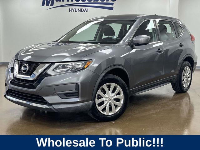 Gray (Gun Metallic) 2017 Nissan Rogue SUV / Crossover All-Wheel Drive Continuously Variable Transmission