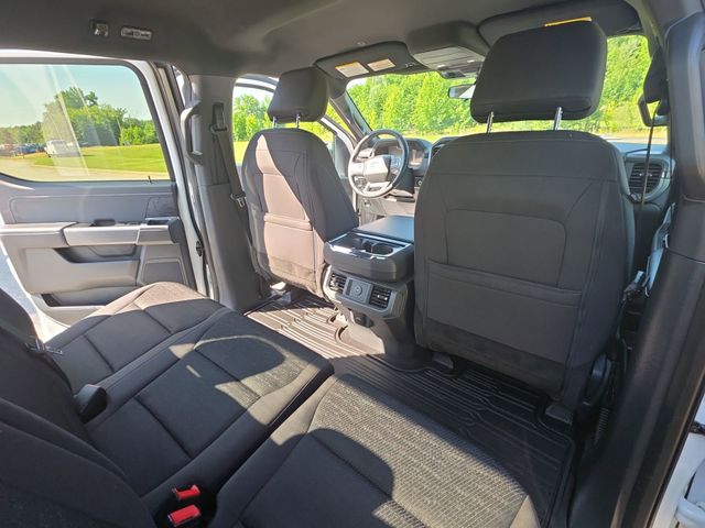 Used 2025 Oxford White Ford XLT image 12
