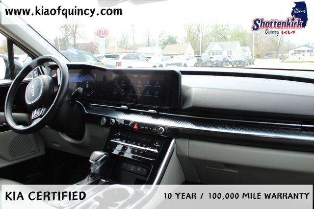 Used 2024 Kia Carnival Van