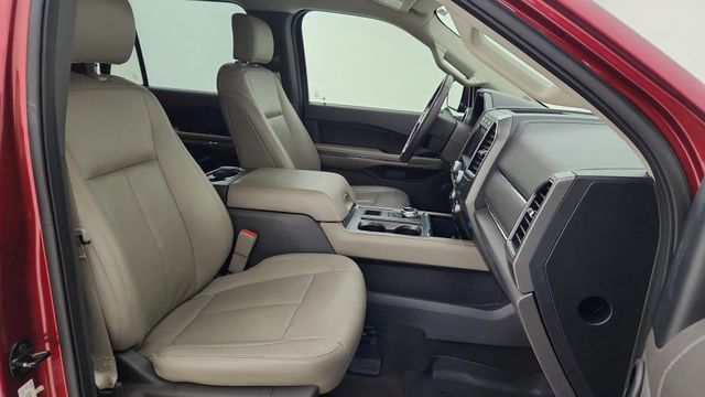 2019 Ford Expedition XLT Red at Autostrade
