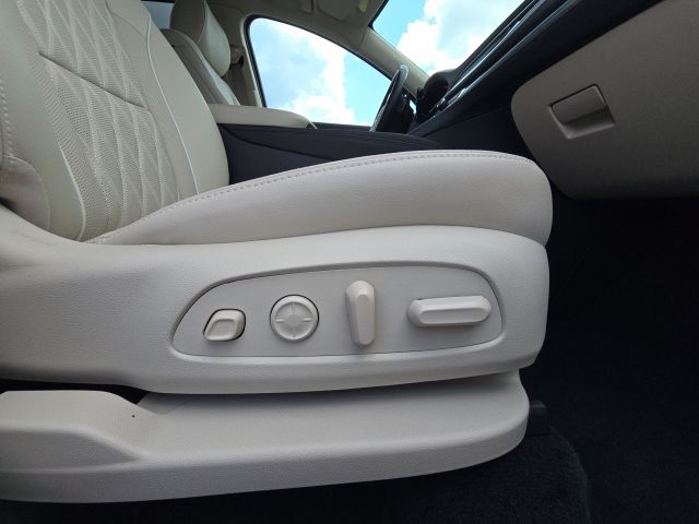 2023 Buick Enclave Avenir:C02708