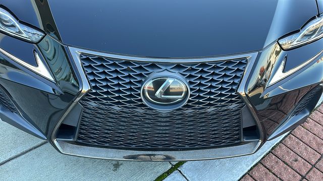 2020 Lexus IS 300 10