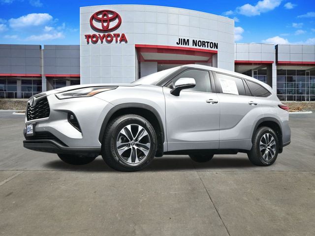 2021 Toyota Highlander XLE 35