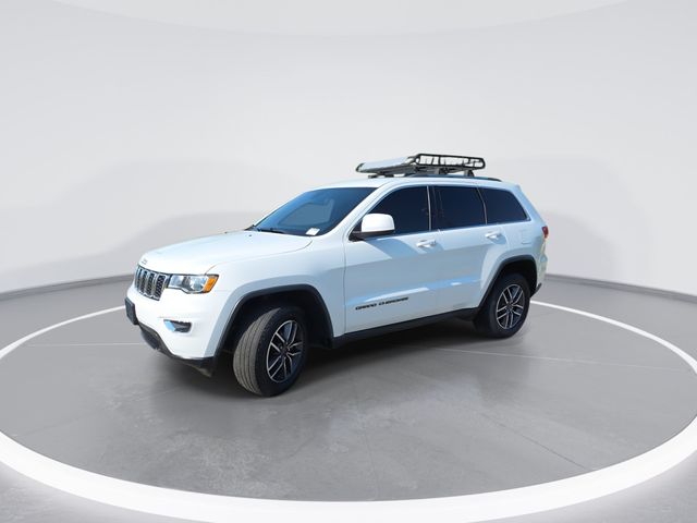 Used 2019 Bright White Clearcoat Jeep Laredo E image 4