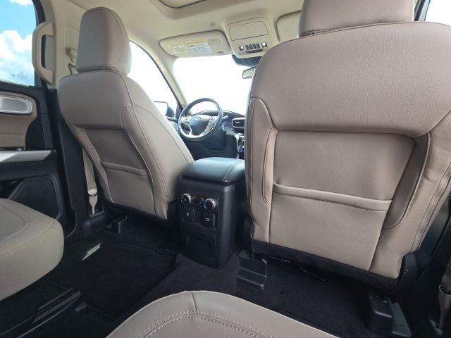 2023 Ford Explorer Limited:B02486