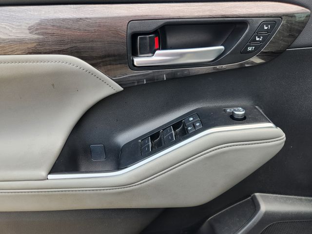 2025 Toyota Highlander Limited Silver at Monument Chevrolet