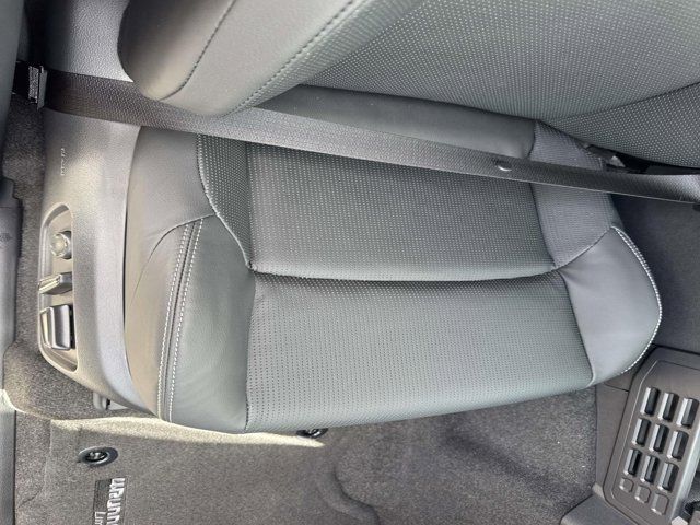 2025 Toyota 4Runner Limited - Photo 17