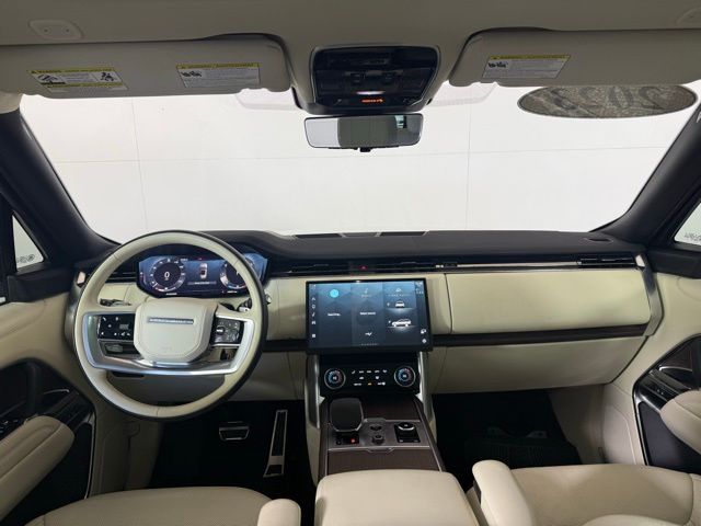 2023 Land Rover Range Rover SE 26