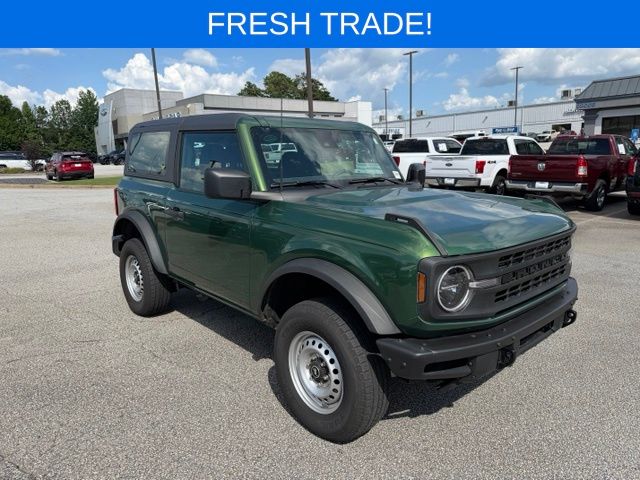 Eruption Green Metallic 2022 Ford Bronco SUV / Crossover Four-Wheel Drive 7-Speed Manual