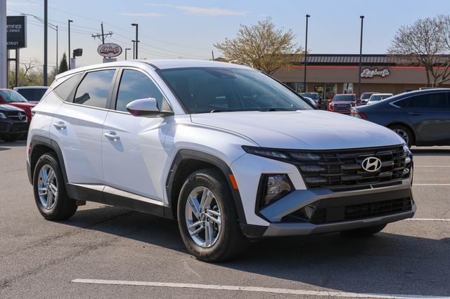 2025 Hyundai Tucson SE FWD