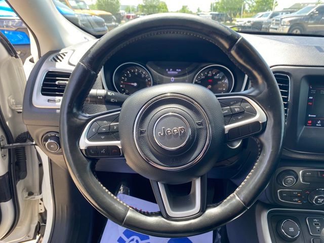 2020 Jeep Compass Latitude - White Clearcoat exterior view 14