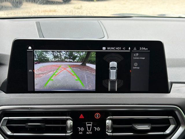 Used 2024 Gray BMW xDrive30i image 16