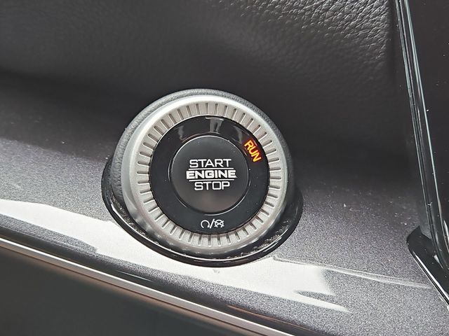 2024 Jeep Wagoneer Base Silver at River Oaks CDJR