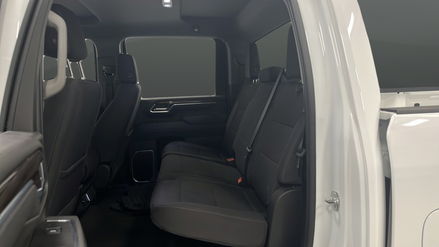 Used 2025 Summit White Chevrolet LT image 23