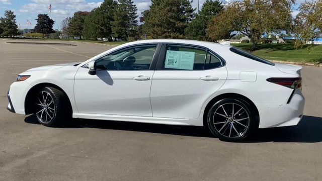 2021 Toyota Camry SE 5