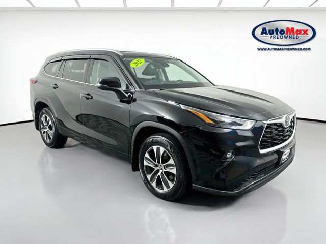 Midnight Black Metallic 2022 Toyota Highlander SUV / Crossover All-Wheel Drive 8-Speed Automatic