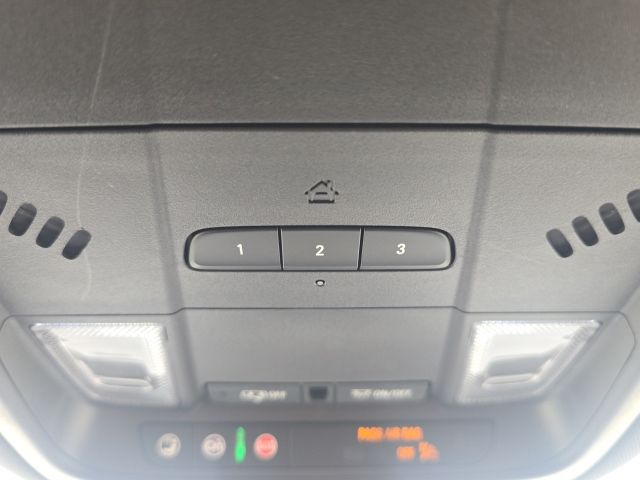 2023 Buick Enclave Essence:C02678