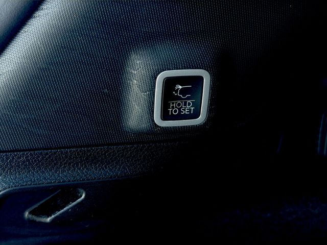 Used 2022 Black Jeep Summit image 41