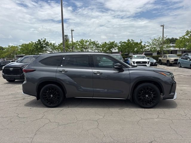 Used 2024 Toyota Highlander SUV