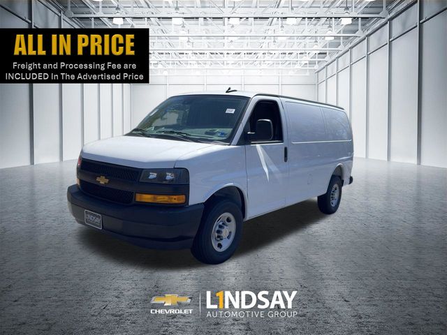 Summit White 2026 Chevrolet Express Cargo 2500 RWD Van Rear-Wheel Drive 8-Speed Automatic Overdrive