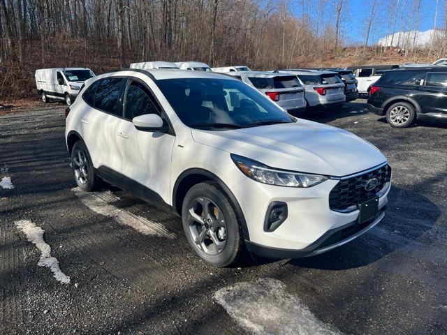 2026 Ford Escape Hybrid ST-Line Select AWD