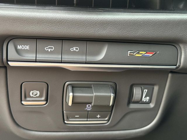 Certified Used 2026 Green Cadillac V-Series image 34