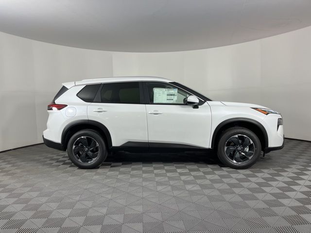 2025 Everest White Pearl Nissan Rogue SV FWD SUV