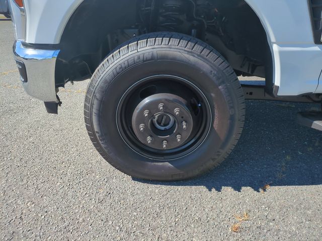 Used 2026 White Ford XL image 10