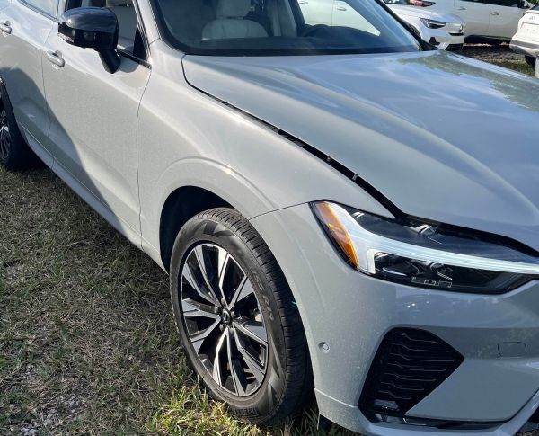 2024 Volvo XC60 B5 Plus Dark Theme