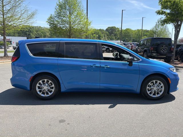 New 2026 Hydro Blue Pearl-Coat Exterior Paint Chrysler Limited image 13