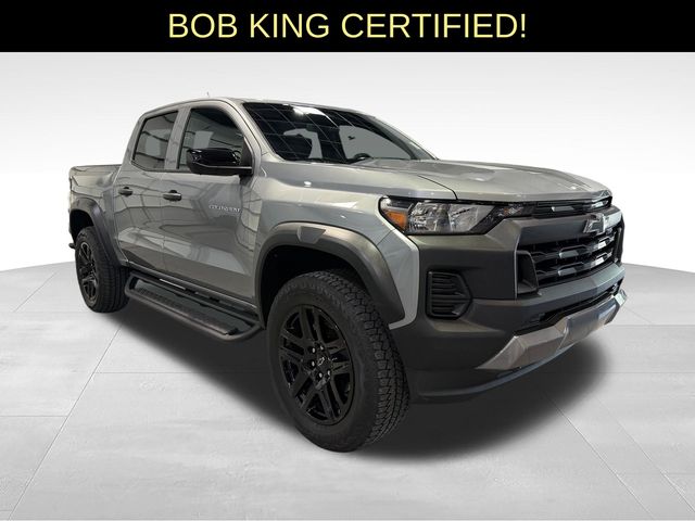 Sterling Gray Metallic 2023 Chevrolet Colorado Trail Boss Crew Cab 4WD Pickup Truck Four-Wheel Drive 8-Speed Automatic