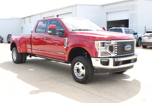 Rapid Red Metallic Tinted Clearcoat 2022 Ford F-350 Super Duty Pickup Truck Four-Wheel Drive Automatic