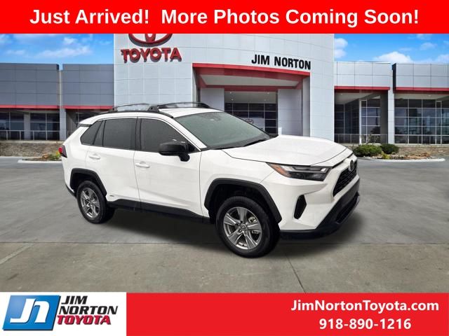 2025 Toyota RAV4 Hybrid LE AWD's photo