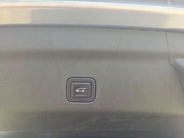 Used 2021 Gray GMC Denali image 15