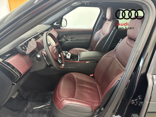 Used 2023 Black Land Rover SE Dynamic image 22