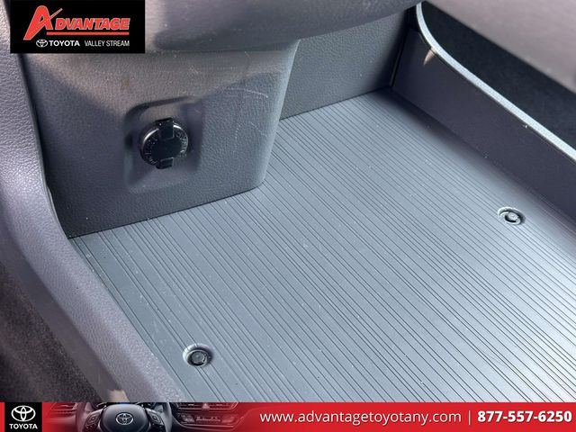 Used 2024 Toyota Sienna Van