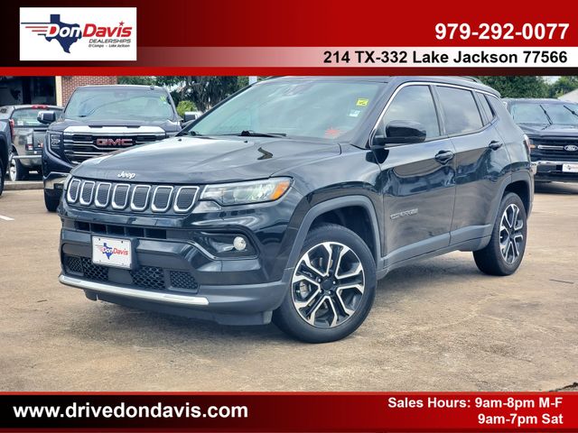 Diamond Black Crystal Pearlcoat 2022 Jeep Compass Limited 4WD SUV / Crossover Four-Wheel Drive 9-Speed Automatic