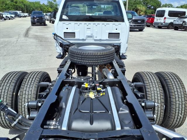 2025 Ford F-350SD XL photo