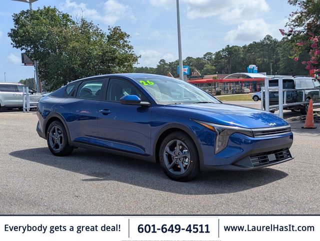 Deep Sea Blue 2026 Kia K4 Sedan Front-Wheel Drive Continuously Variable Transmission