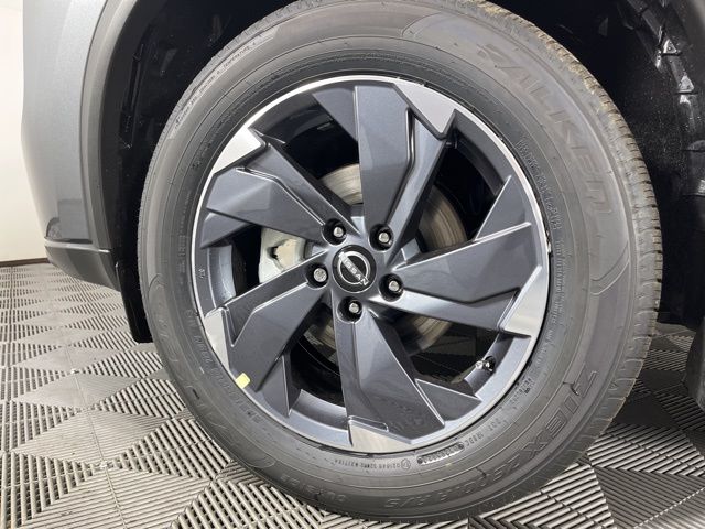 2025 Gun Metallic Nissan Rogue SV FWD SUV