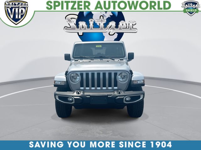 Used 2019 Silver Jeep Unlimited Sahara image 3