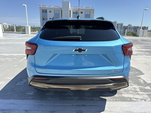 Used 2025 Chevrolet Trax SUV