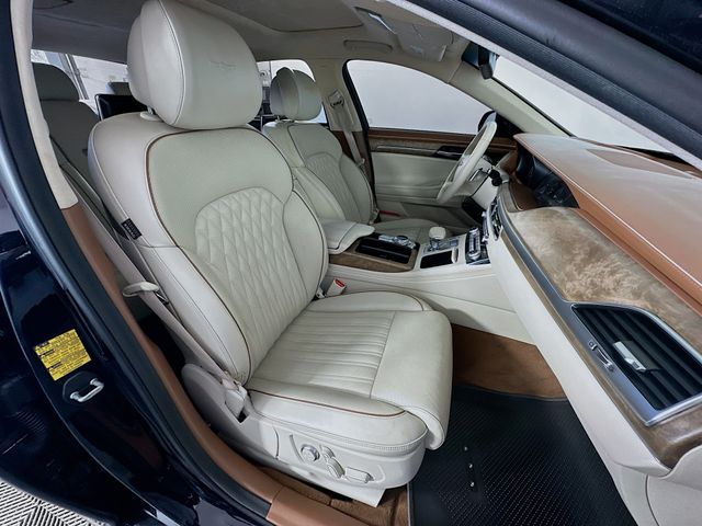 Thumbnail: 2021 Genesis G90 - 30