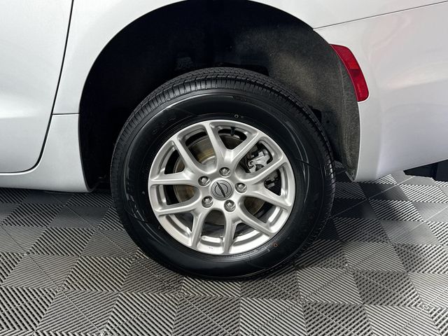 Used 2024 Chrysler Pacifica Van