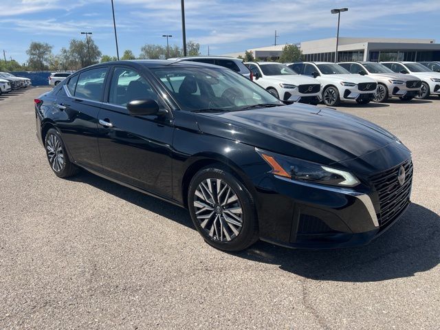 Super Black Clearcoat 2024 Nissan Altima 2.5 SV FWD Sedan Front-Wheel Drive Continuously Variable Transmission