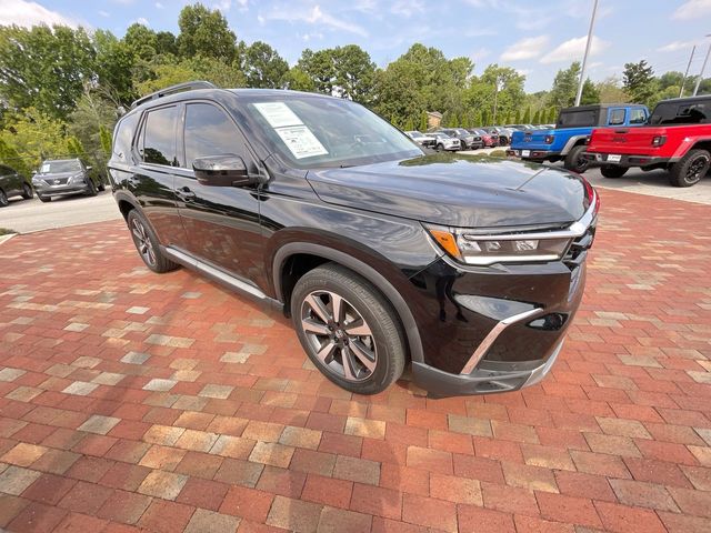 Used 2025 Honda Pilot SUV