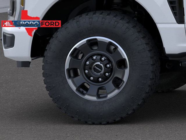 2024 Oxford White Ford Super Duty F-250 SRW Lariat 4X4 Truck