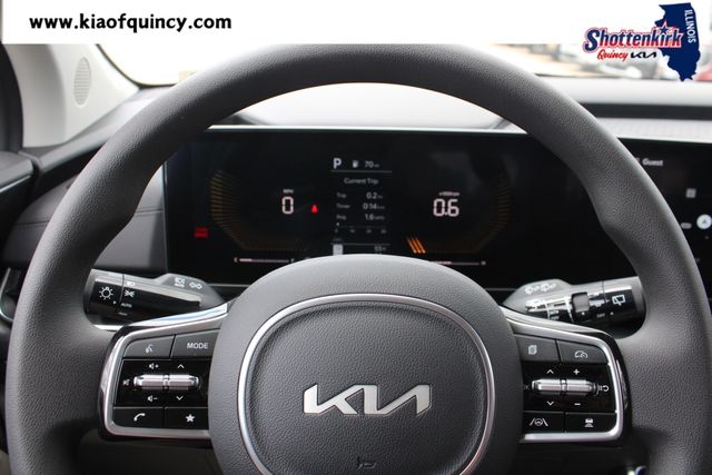 New 2026 Kia Carnival MPV Van